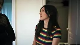 Gizelle spies on lesbian fun 😏