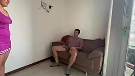 Minha colega de quarto e uma porca e vagabunda