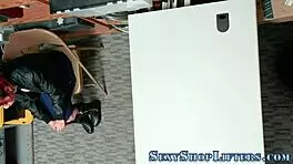 Amateur Teen 18+ Gets Pussy Railed