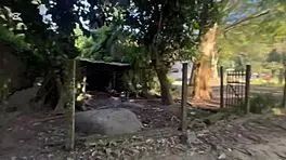 Deusa De Ébano Dando A Bucetinha Em Público Na Cachoeira