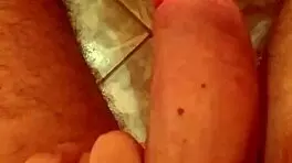 novinho gozando gostoso!