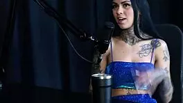 Começou Em Uma Boate Fez Um Fetiche Estranho Gosta De Ser Dominadora Já Sofreu E É Bisexual - Evelyn Buarque Sheer Red