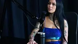 Começou Em Uma Boate Fez Um Fetiche Estranho Gosta De Ser Dominadora Já Sofreu E É Bisexual - Evelyn Buarque Sheer Red