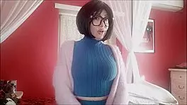 chantal squirts hard with her new toy