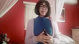 chantal squirts hard with her new toy