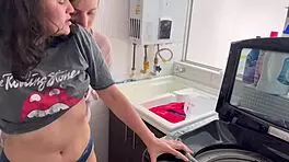 two latinas trib wet pussies silently in kitchen