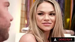 Athena Faris Face Covered in Cum After Swinger Orgy Swap