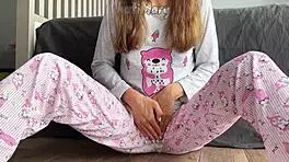 horny asian teen squirts hard fingering shaved wet pussy closeup 💦