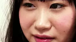 小柄日本人18歳娘オナニー見つかり男2人に誘惑MMF処女喪失3P