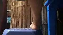 stepmom's alone and rubbing her wet pussy till she drips everywhere 💦😩