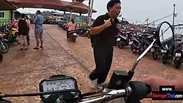 imagine this amateur teen couple banging publicly on a thai island