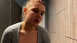 bbw gym slut fingers pussy before extreme anal pounding