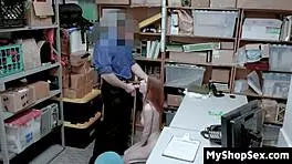 lp officer slams shoplifter hard right on the spot