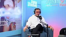 damn lylapeach squirts 21 times orgasming on fuckmachine with cash whipping