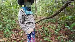 Thai village amateurs sneak passionate outdoor forest sex in crisp 4K