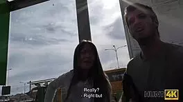 dude tricks hot chick into cash fuck for her stay spot