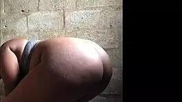 thick babyfaced ebony teen shakes massive ass cheeks