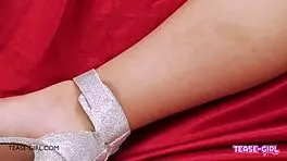 super hot brunette teases in amateur pov casting 🔥