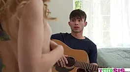 Freche petite 18+ Demi Hawks verlangt harten Schwanz hartcore