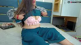 Newlywed wife screams loud in painful moaning 69 fuck