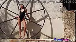 athletic asian milf muse hannah le soaks body outdoors