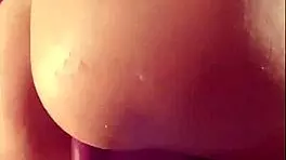 Hey tess this curvy teen ass shakes while toying