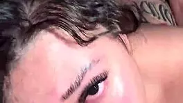 i gave my tight pussy bareback as a christmas gift to my nerdy friend and let him cum deep inside 🎄💦