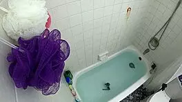 candy cruise chokes on asian cock in tub?