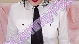 doesn't lammy look so sexy in that tight skirt? wanna see her strip?