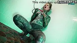 solo teen tests shower wand toy for epic squirting fun