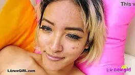 Gorgeous Asian model flaunts sexy curves