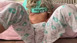 hey wanna see this skinny asian teen squirt cum hard fingering her tight pussy close-up