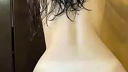 shower fresh babe gives lapdance then gets fucked 😏