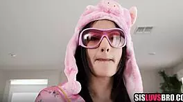 brunette stepsis gets blowjob fingering hairy pussy pov help