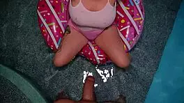 cuñada squirts hard after poolside pussy pounding 😍💦