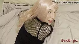 Curvy babe with big ass needs motivation squirting on big cock