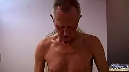 Naughty babe deepthroats on massage table 😈