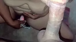 yo this sexy amateur is a total pro riding that rough hard cock to creampie finish