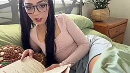 scarlett rosewood offers her tight ass hole for deep use 🔥🍑