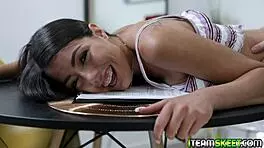 Rachel Rivers Overwhelmed by Intense Cunt Pounding on Desk