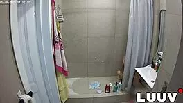 Boyfriend sneaks shower fuck with hot girlfriend reality cam