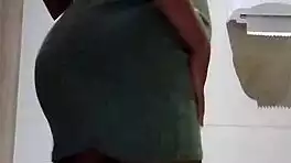 i excitedly flash pregnant natural tits in shopping bathroom mirror