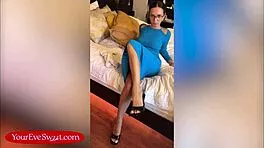 glasses on, eve sweet toys her tight wet pussy up close for you 😏💦