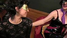 amateur party turns into wet lesbian fingering orgy