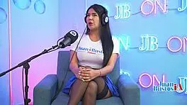 mayaofi wild on fuck machine before devouring cumshot?