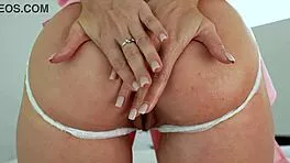 Epic oil footjob titsjob massage salon action