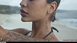 Skinny asian babe fingers herself nude on crowded beach