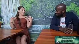 Curvy milf turns bar chat into hardcore bbc pounding session