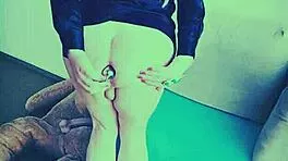 tranny veronica shakes ass and fucks with dildo solo