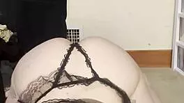 wanna see my juicy goth ass shake just for you?